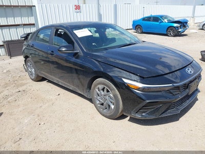 HYUNDAI ELANTRA 2024