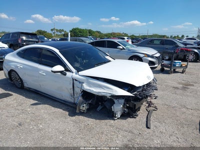 HYUNDAI SONATA HYBRID 2024