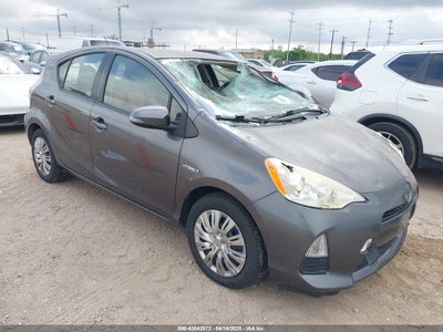 TOYOTA PRIUS C 2014