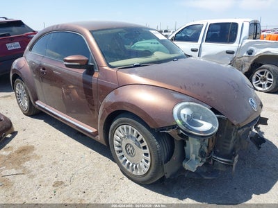 VOLKSWAGEN BEETLE 2016