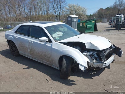 CHRYSLER 300 2016
