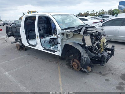 TOYOTA TACOMA 2017