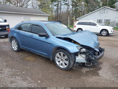 CHRYSLER 200 2011