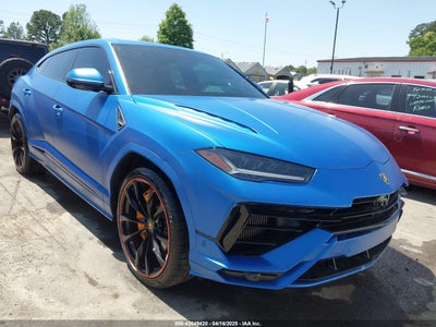 LAMBORGHINI URUS 2024