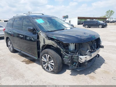 NISSAN PATHFINDER 2019