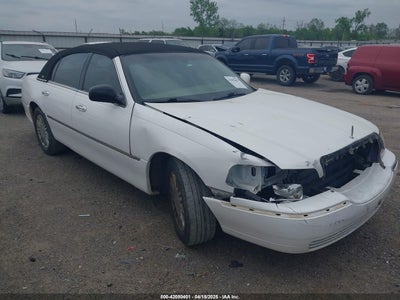 LINCOLN TOWN CAR 2008