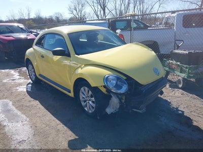 VOLKSWAGEN BEETLE 2016
