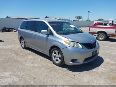 TOYOTA SIENNA 2011