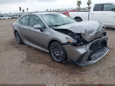 TOYOTA CAMRY 2025