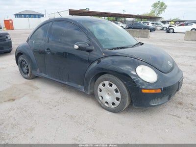 VOLKSWAGEN NEW BEETLE 2010