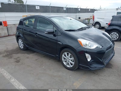 TOYOTA PRIUS C 2017