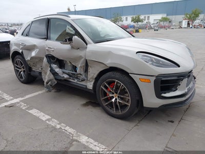 PORSCHE MACAN 2024
