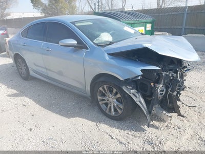 CHRYSLER 200 2015