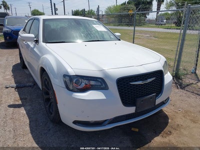 CHRYSLER 300 2019