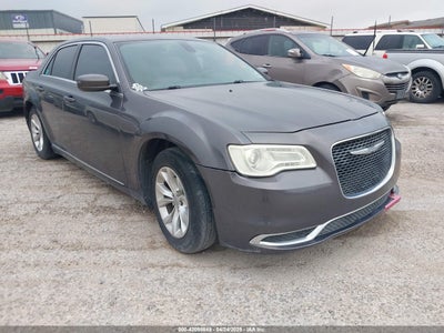 CHRYSLER 300 2015