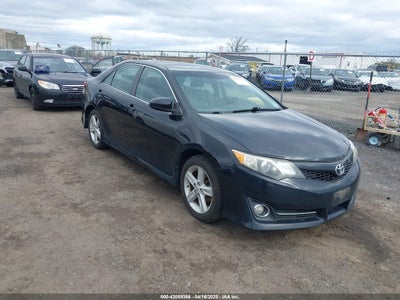 TOYOTA CAMRY 2012