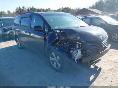 TOYOTA SIENNA 2014