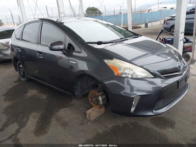 TOYOTA PRIUS V 2014