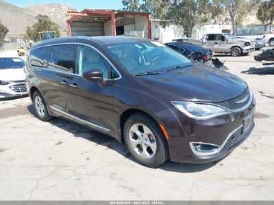 CHRYSLER PACIFICA 2017