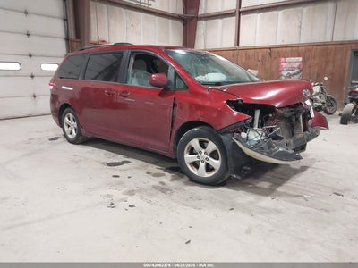 TOYOTA SIENNA 2013