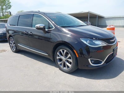 CHRYSLER PACIFICA 2017