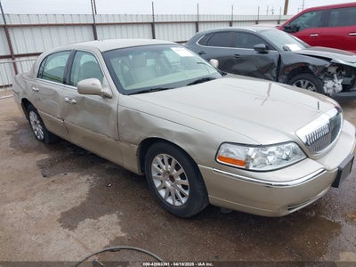 LINCOLN TOWN CAR 2006