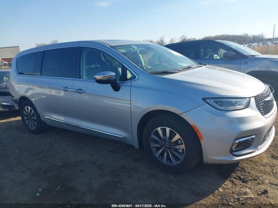 CHRYSLER PACIFICA HYBRID 2023