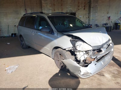 TOYOTA SIENNA 2005