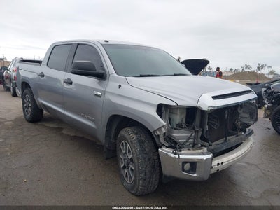 TOYOTA TUNDRA 2017