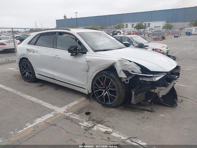 AUDI Q8 2020
