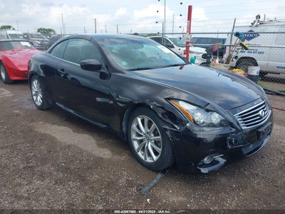 INFINITI G37 2011