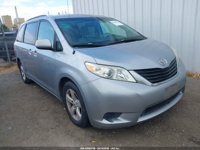 TOYOTA SIENNA 2012