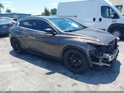INFINITI QX30 2017