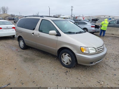 TOYOTA SIENNA 2003