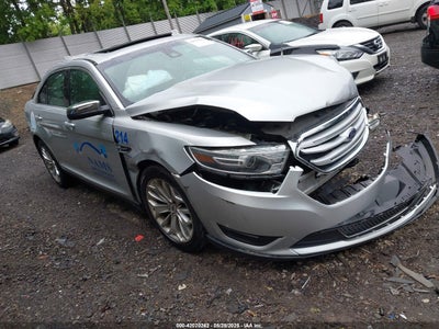 FORD TAURUS 2019