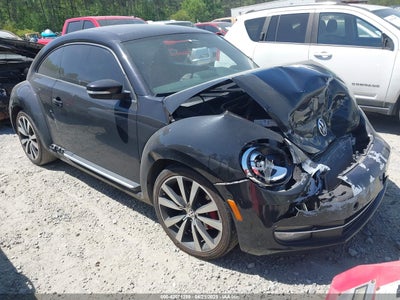 VOLKSWAGEN BEETLE 2013