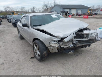 FORD CROWN VICTORIA 2011