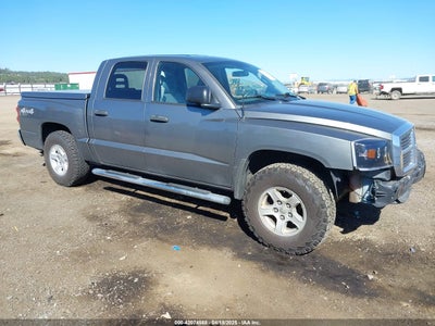 DODGE DAKOTA 2005