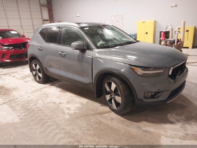 VOLVO XC40 2020