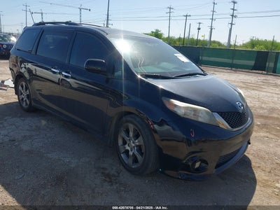 TOYOTA SIENNA 2013