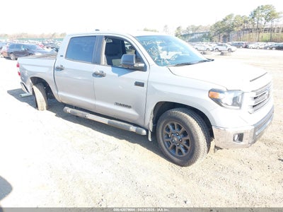 TOYOTA TUNDRA 2021