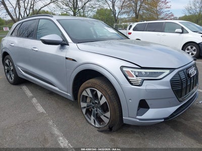AUDI E-TRON 2022