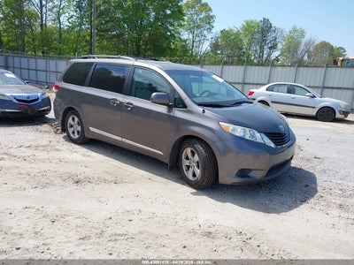 TOYOTA SIENNA 2014