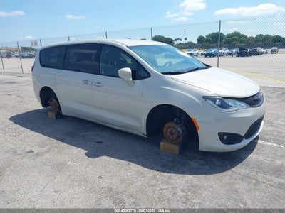 CHRYSLER PACIFICA 2020