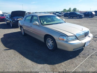 LINCOLN TOWN CAR 2007