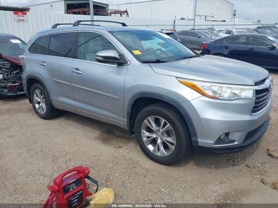 TOYOTA HIGHLANDER 2015