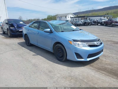 TOYOTA CAMRY 2012