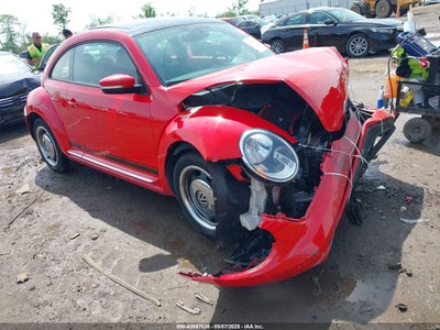 VOLKSWAGEN BEETLE 2014