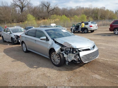 TOYOTA AVALON HYBRID 2015