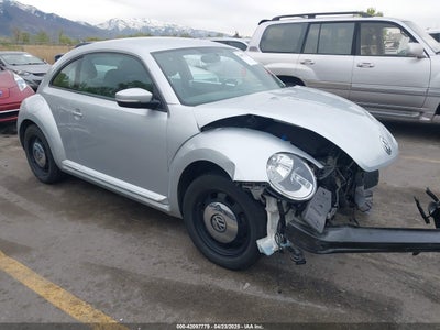 VOLKSWAGEN BEETLE 2013